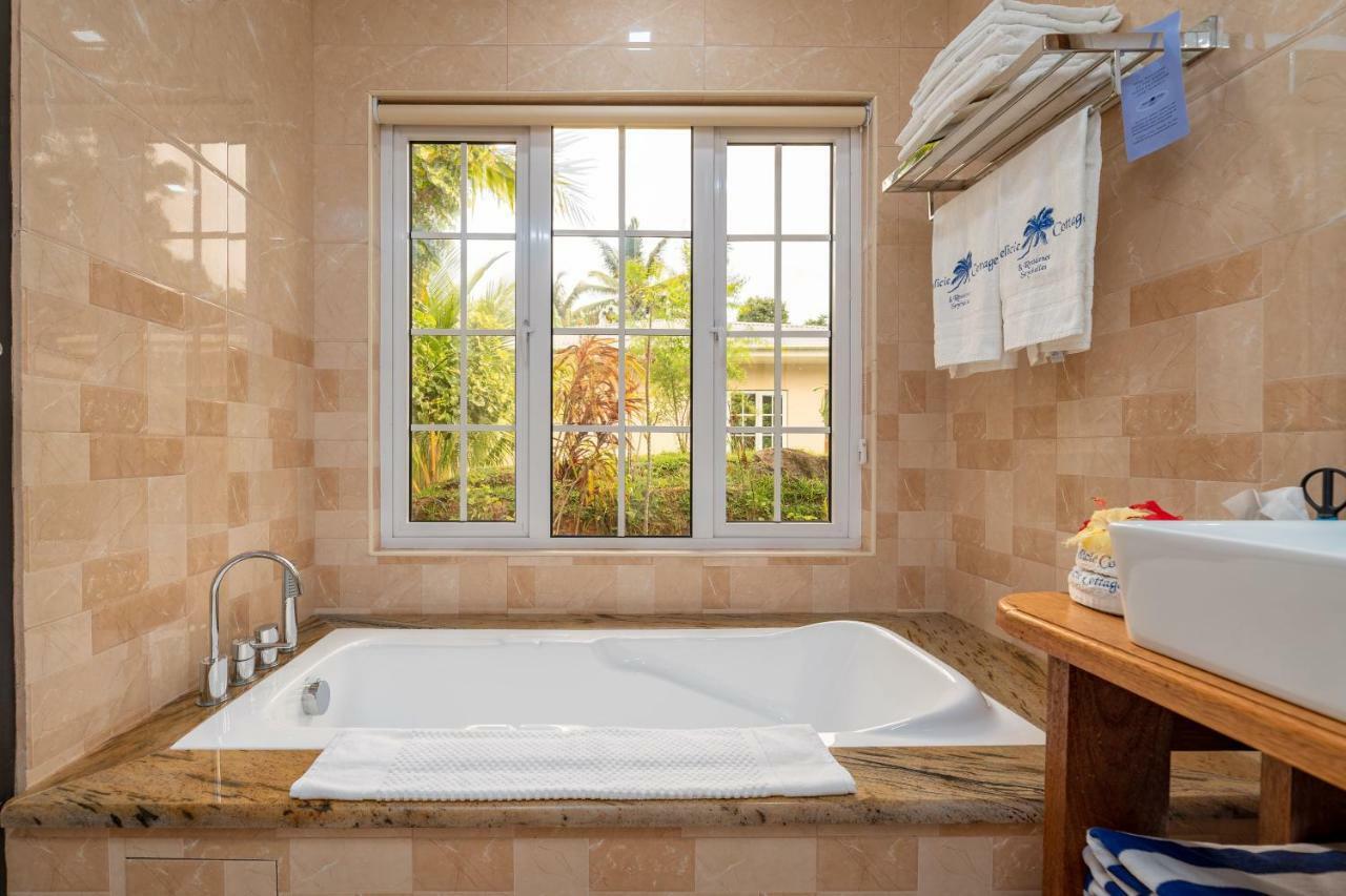 Felicie Cottage & Residence Pointe Au Sel エクステリア 写真